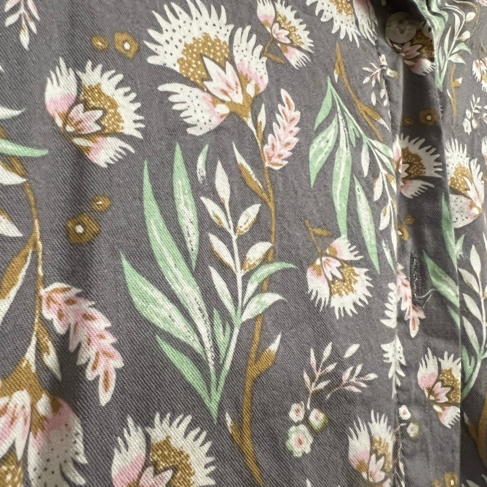 Universal thread floral printed short sleeve button up. - Picture 5 of 5